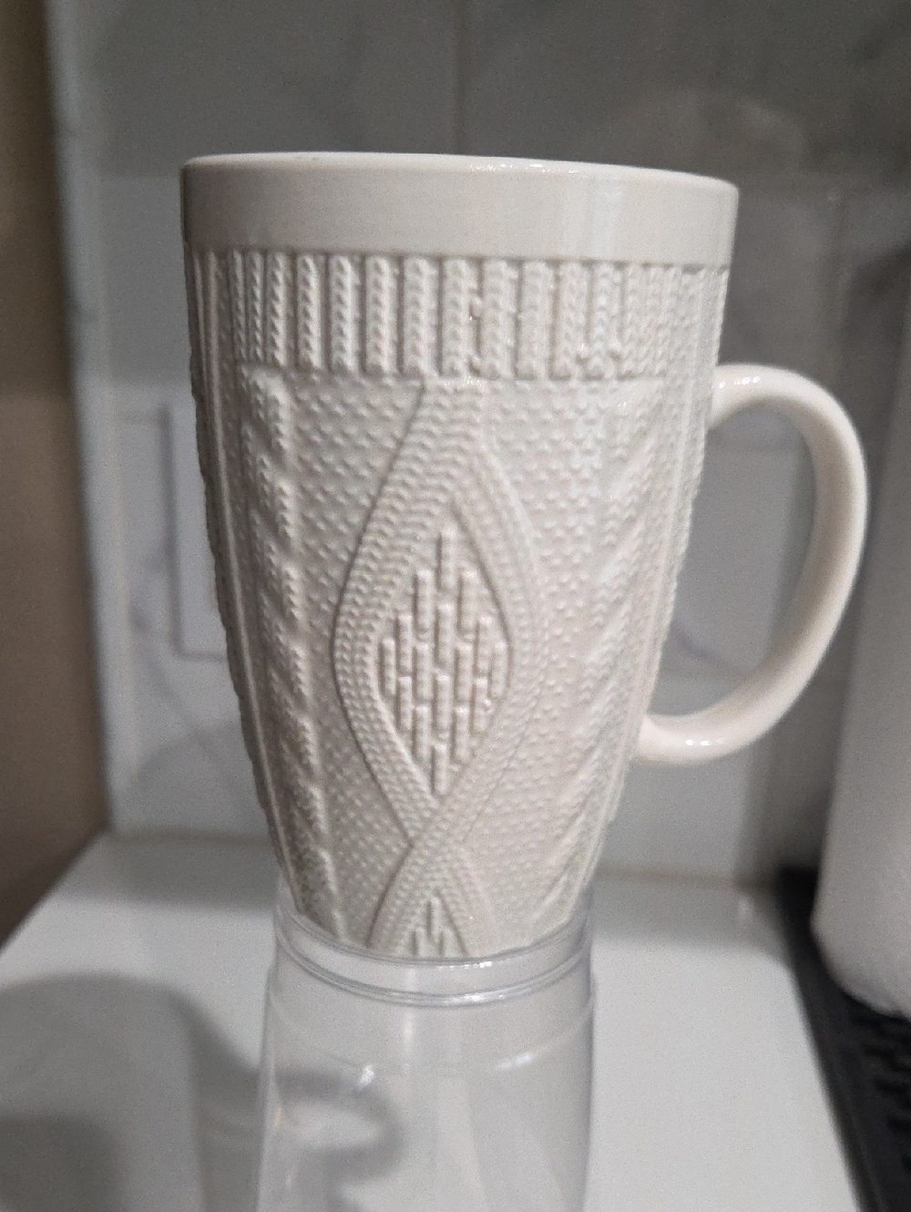 White Textured Ceramic Coffee Mug - Elegant Knit Pattern